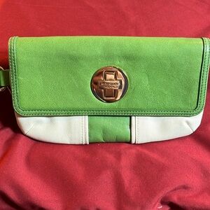 Kate Spade Turnlock Wristlet-Green/White EUC